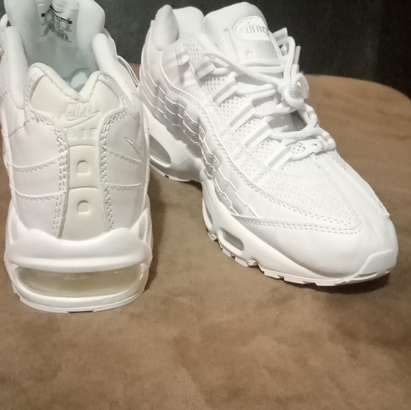 Nike Air Max 95s white new without box - Picture 2 of 3